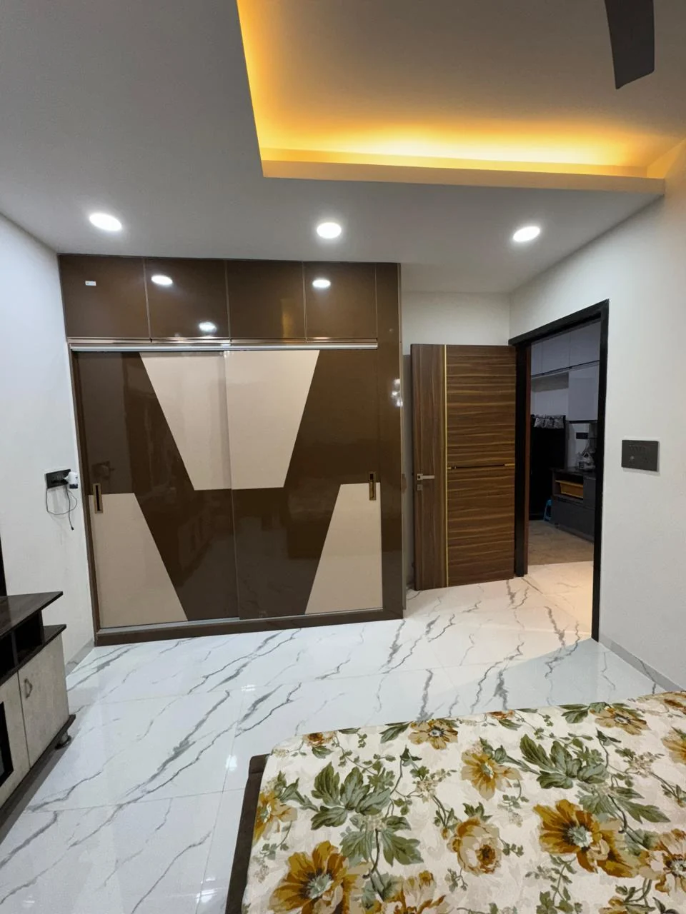 Alternate view of the brown gloss wardrobe with a chevron pattern
